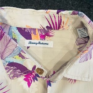 Tommy Bahama, very good condition, worn 1 time, extra large